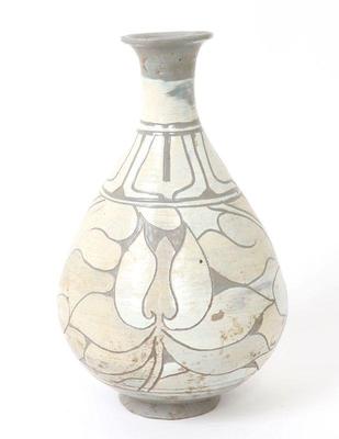 Lot 536 19th century korean sgraffito vase hibiscus flower