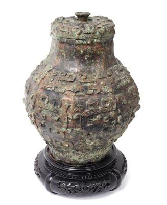 Lot 494 large chinese bronze archaistic vase w lid