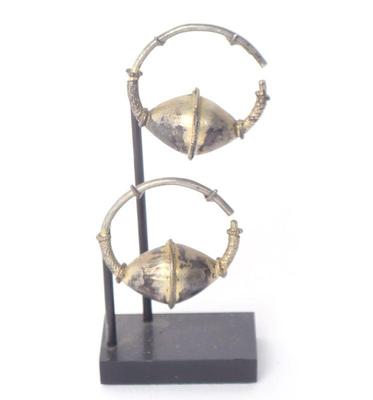 Lot 174 byzantine silver gilt earrings 10th to 12th c. ad