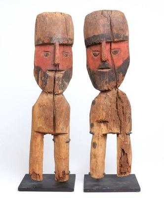 Lot 290 pair of chancay wood standing figures