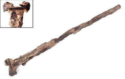 Lot 98 luristan iron short sword w lion head pomme