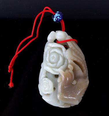 Lot 221 heavy chinese jade rooster carving 112g