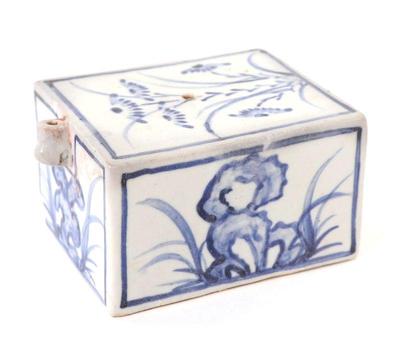 Lot 541 early korean cobalt blue white water dropper