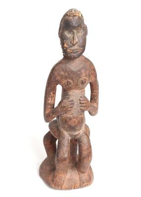 Lot 552 papua new guinea iatmul carved wood ancestor figure