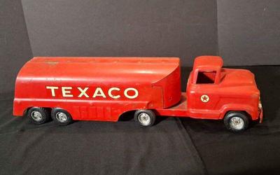 Vintage Texaco Gas Truck
