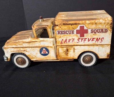 Vintage Ambulance *
