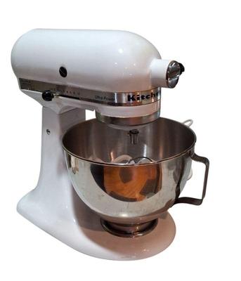 KitchenAid Mixer * 3 Attachments * KSM9WH model
