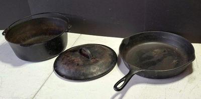 Cast Iron Dutch Oven & Cast Iron Skillet
