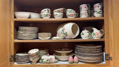 Sale Photo Thumbnail #187: Franciscan China Set * Floral * Leaves Hand Painted Design
