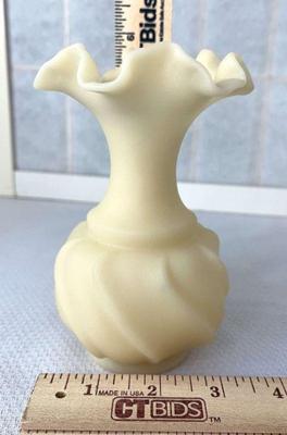 Fenton custard vase