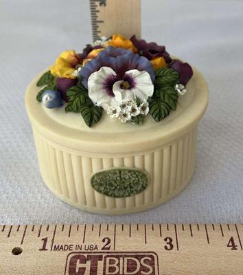 Artisan flair inc pansy collection, trinket box