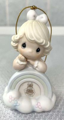 Precious moments membership ornament 1994