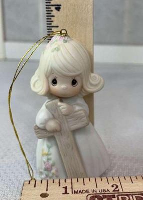 Precious moments i believe in the old rugged cross