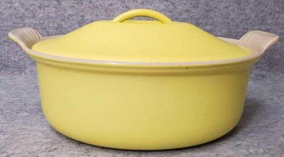 Yellow le creuset 26 cast iron casserole pot with lid