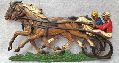 1972 cast metal sexton horse racing jockeys wall hanging