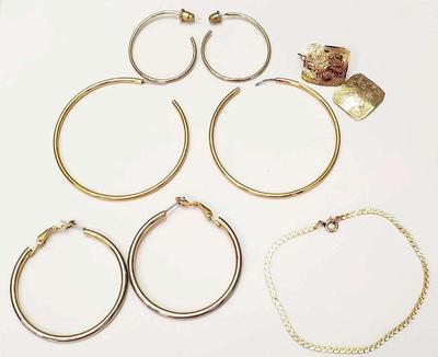 Hoop earrings chain bracelet