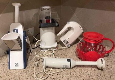 Small miscellaneous kitchen appliances