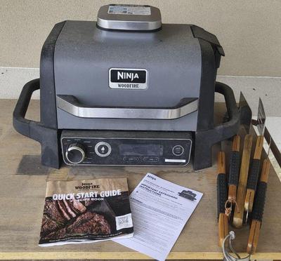 Electric ninja woodfire pellet grill