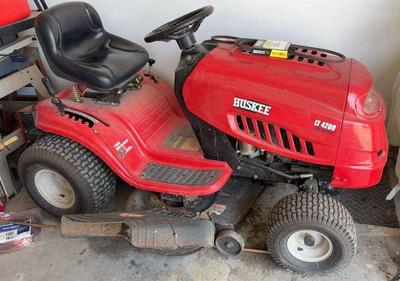 Huskee lawn tractor