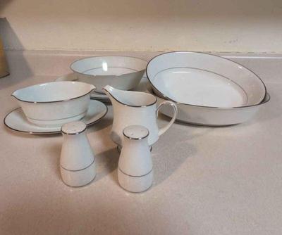 Noritake ranier serving dishes