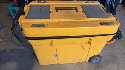 Zag wheeled tool cart