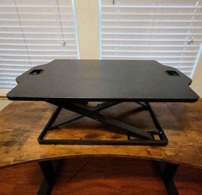 Standing desk platform