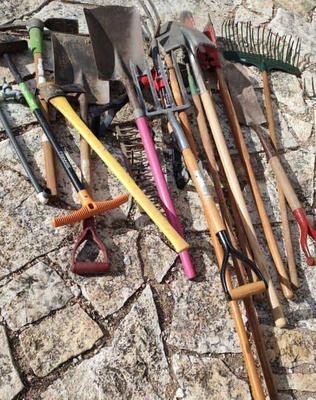 Misc hand yard tools