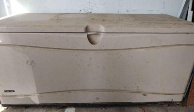 Large storage box
