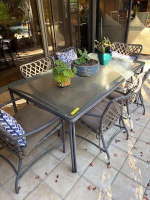 Brown Jordan Dining Table & Chairs