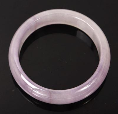 Lot 140 gorgeous natural purple jade style bracelet