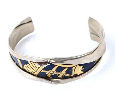 Lot 166 beautiful unique handmade openwork bracelet