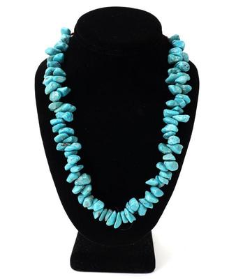 Lot 132 beautiful natural turquoise beaded necklace