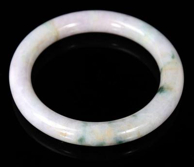 Lot 158 lovely chinese white green jade bangle