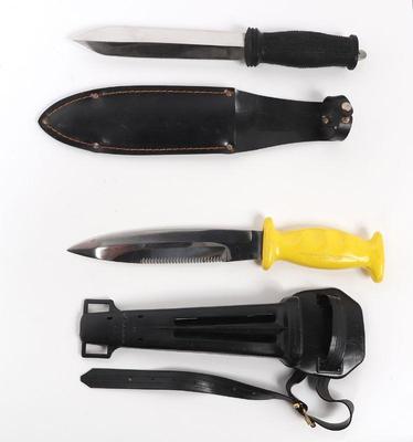 Lot 57 two vintage diver s knives