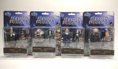 (4) Addams Family 5 Points Action Figure Set Mezco