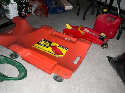 Low profile Creeper Roller