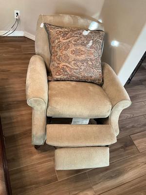Very comfy  and beautiful