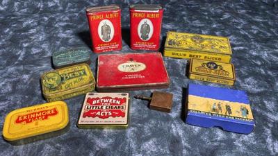 Vintage smoking tins accessories