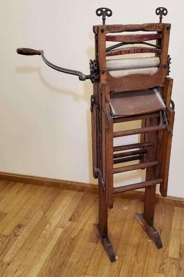 Antique clothing wringer