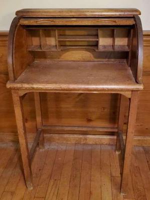 Antique roll top child s desk