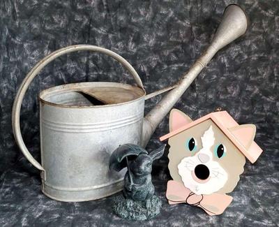 Cat birdhouse watering can, rabbit sprinkler