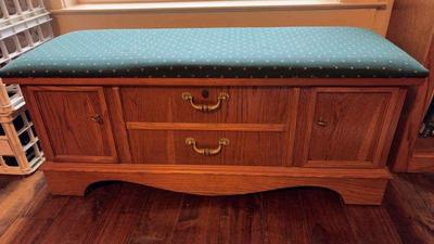 Lane cedar chest