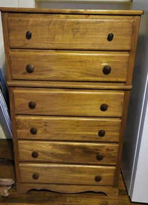 Wood chest of drawers
