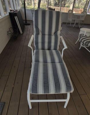 Chaise lounge