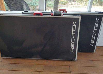 Ping pong table