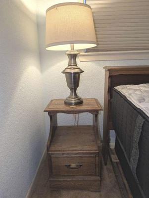Nightstand lamp