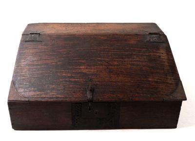 Lot 237 english oak slant table desk 17th c.