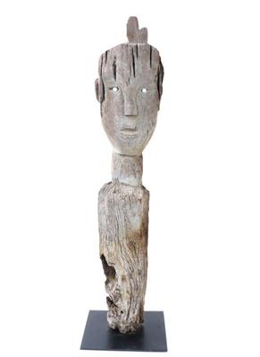 Lot 243 borneo wood carved guardian figure