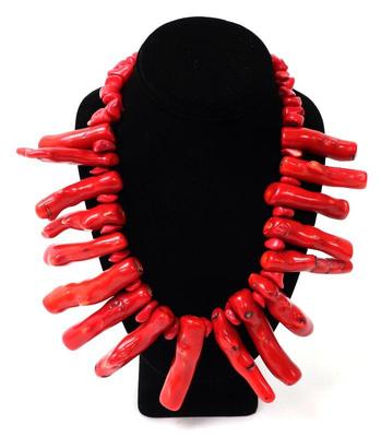 Lot 164 heavy bright red chunky coral necklace