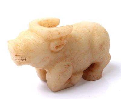 Lot 317 chinese heavy white hardstone bull